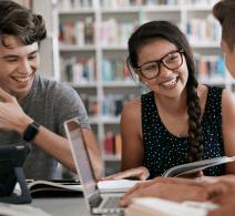 What are the jobs in international trade?