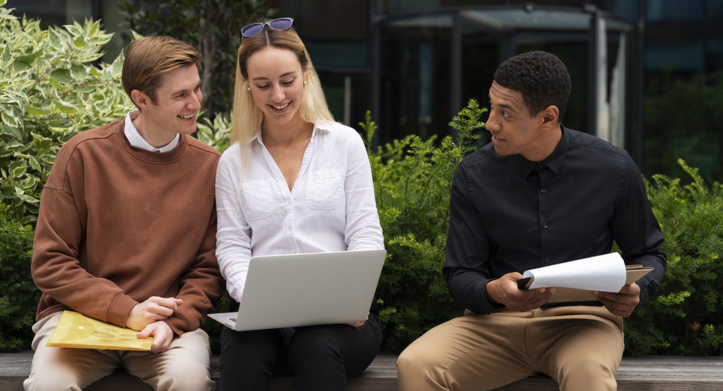 Master Digital & Sustainable Supply Chain