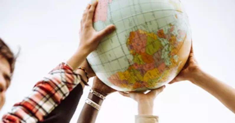 Tout savoir sur le diplôme international : validité à l’étranger, double diplôme
